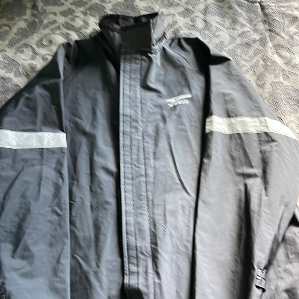 Men’s Tecknic rain jacket size large